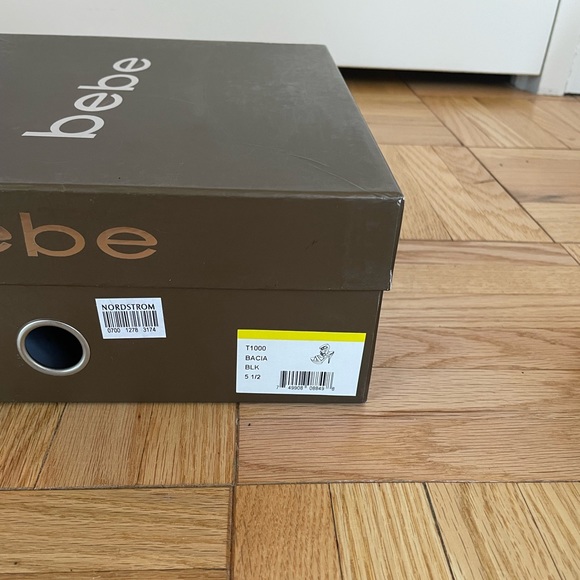 bebe Bacia Black Patent Leather High Heels with Brown Wood Platform - Picture 7 of 7